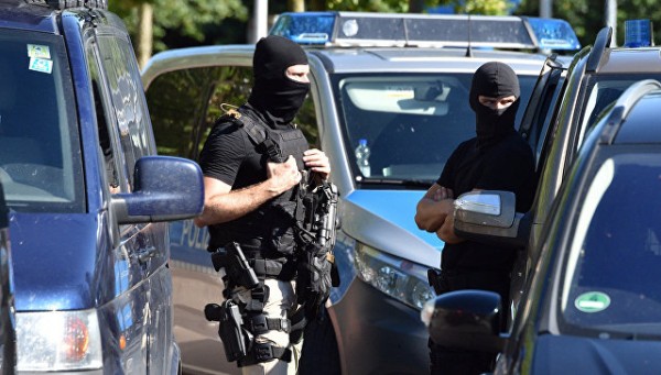 Polis “Münhen atıcısı“nın evində axtarış aparıb