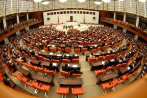 Türkiyə parlamenti dövlət çevrilişinə cəhdi araşdıracaq