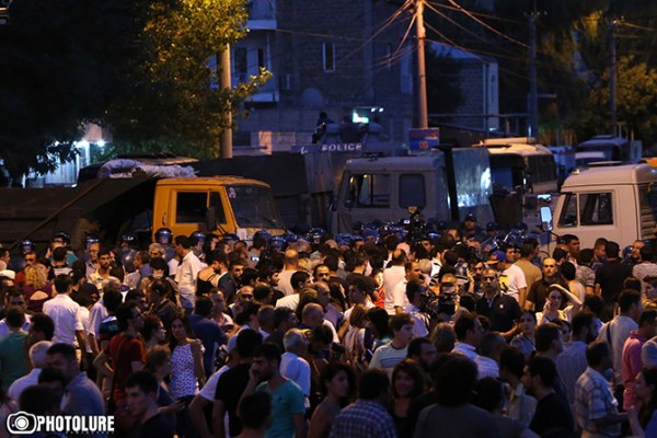 İrəvanda növbəti etiraz aksiyası keçirilir
