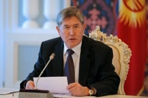 Qırğızıstan prezidenti: “Türkiyə bizi dövlət çevrilişi ilə qorxutmasın”