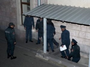 Ermənistanda daha iki nüfuzlu müxalifətçi həbs olundu