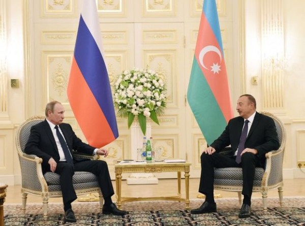 Putin və Əliyev Qarabağ münaqişəsini müzakirə ediblər