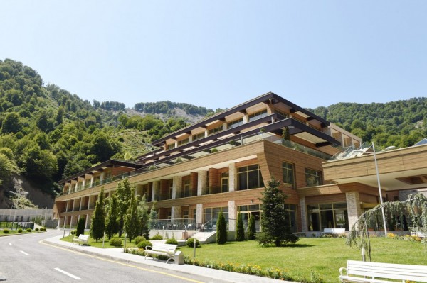 Qəbələdə “Qafqaz Tufandağ Mountain Resort” oteli açılıb