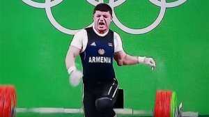Erməni ağırlıqqaldıranın dirsəyi tərs qatlandı