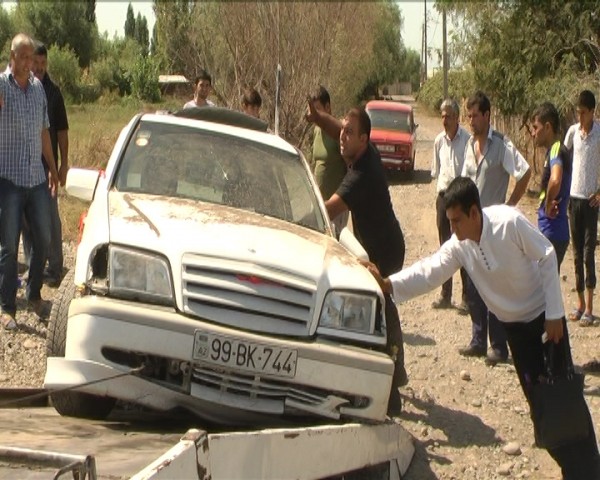 Tərtərdə toy karvanında qəza baş verib, ölən və yaralananlar var - FOTO