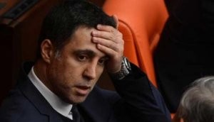 Hakan Şükürün villasında axtarış aparıldı