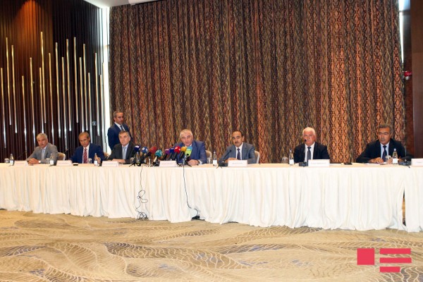 “KİV referendumqabağı təşviqatda aktiv olmalıdır“ - Əli Həsənov