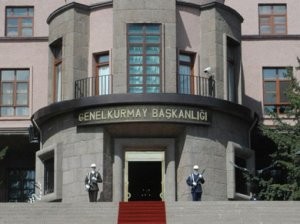Türkiyə ordusundan 800-dən çox hərbçi çıxarıldı