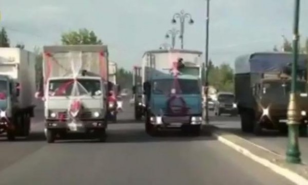 Gəlini “KamAZ“la gətirdi: maraqlı toy