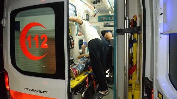 Avtobus yük maşını ilə toqquşdu: 1 ölü, 38 yaralı