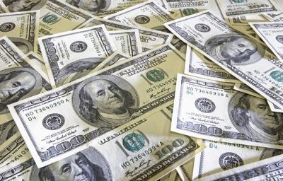 Neft Fondu 30 banka 50 milyon dollar satıb