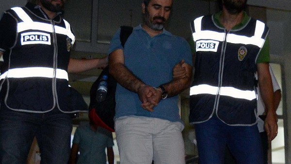 İnönü Üniversitetinin 25 əməkdaşı həbs edildi