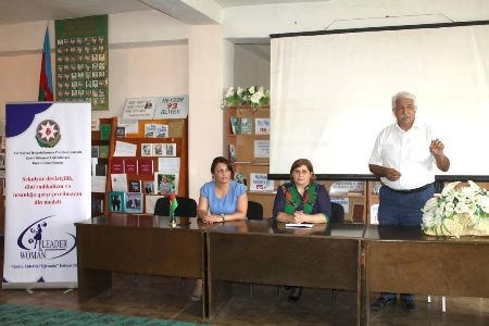 Qaxda dini radikalizm və dünyəvi dövlətçiliklə bağlı debat keçirilib
