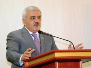 Rövnəq Abdullayev: “Yunanıstan hökumətinin təkliflərini gözləyirik“