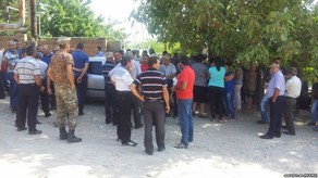 Ermənistan kəndinin sakinləri etirazlarını davam etdirir