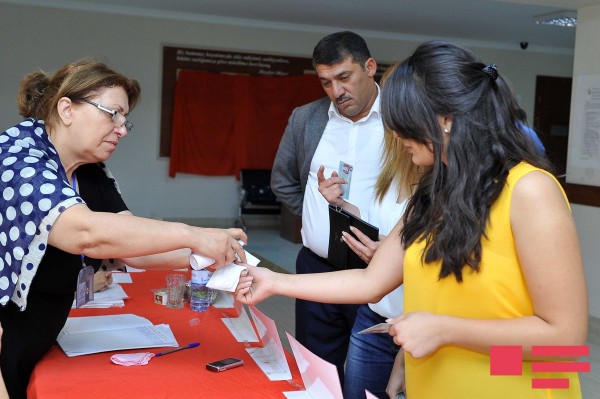 Azərbaycanda referendum keçirilir - FOTOLENT