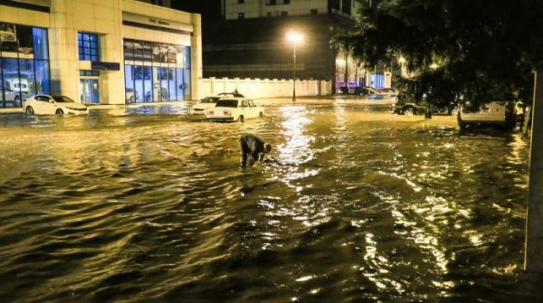 Bakıda 17 nəfər xilas edilib