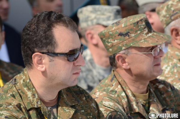Sarkisyan Aparat rəhbərini müdafiə naziri təyin etdi