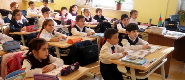 Orta məktəblərdə müəllim çatışmazlığı var