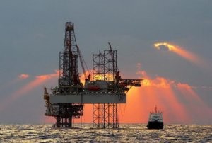 Azərbaycan neftinin qiyməti 50 dolları keçdi