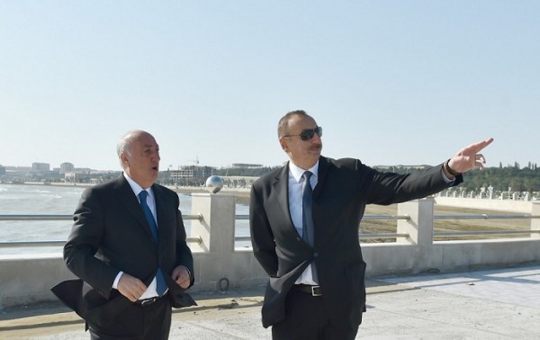 Prezident onları orden və medalla təltif etdi