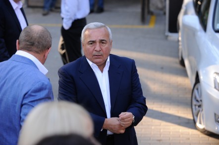 İsgəndər Xəlilov “Nikoil Bank“ın rəhbərliyindən getdi