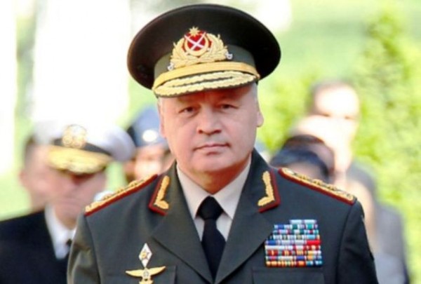 “Səfər Əbiyev ehtiyatda və istefada olan zabitlərdən qaçır
