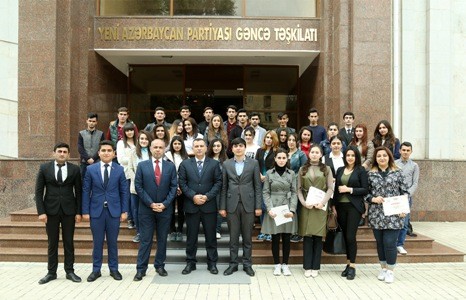 QHT-lərin İKT bacarıqlarının inkişafı ilə bağlı təlimlər Gəncədə davam etdirilib