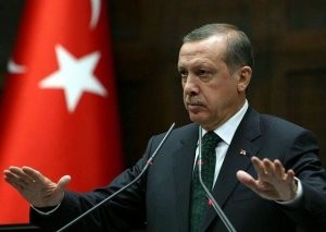 Ərdoğan da Konstitusiya referendumuna gedir