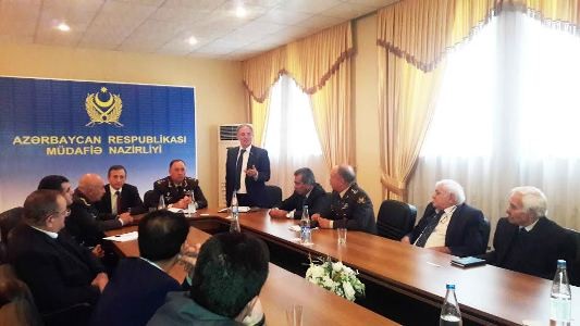 «Silahlı Qüvvələr və media: informasiya qarşıdurması şəraitində əlaqəli əməkdaşlıq fəaliyyəti» mövzusunda «dəyirmi masa» keçirilib