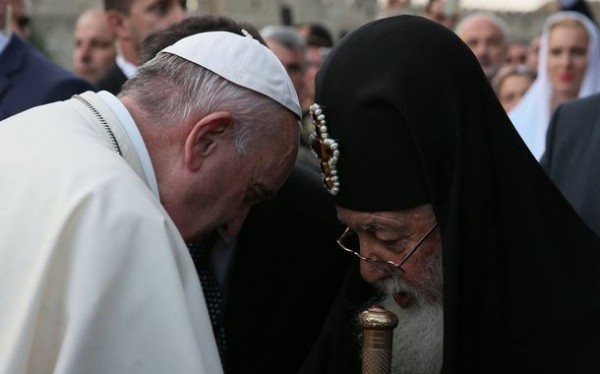 Roma Papasının səfəri zamanı Tbilisidə arxiyepiskop vəfat edib