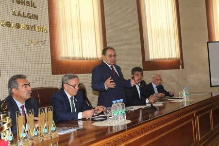 BDU-da festival qaliblərinin mükafatlandırılması mərasimi keçirilib