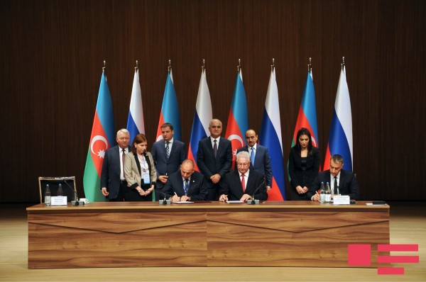 Azərbaycanla Rusiya arasında 12 sənəd imzalanıb