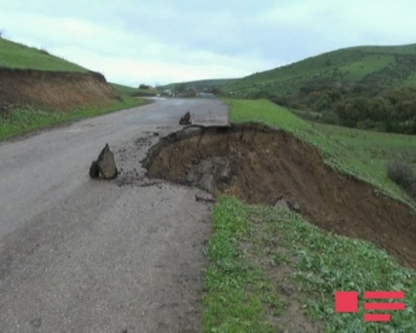 Cəlilabad rayonunda torpaq sürüşməsi baş verib
