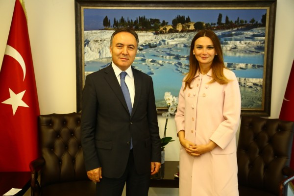 Qənirə Paşayeva Dənizli valisi və bələdiyyə sədri ilə görüşüb