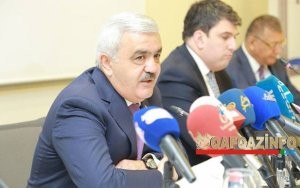 Rövnəq Abdullayev fövqəladə iclas keçirdi