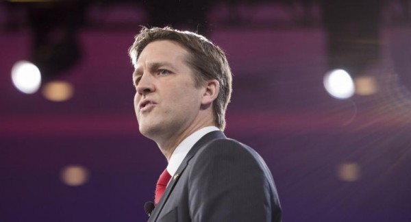 Amerikalı senator “Uber”də sürücülük edir