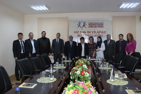 “Siz tək deyilsiniz! Biz sizinləyik” adlı layihə davam edir