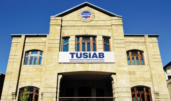 TUSİAB dağıldı - Sədr, müavinlər və böyük şirkətlər istefa verdi