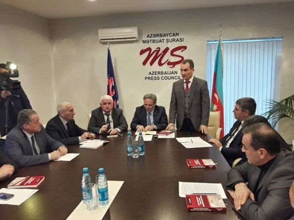 Mətbuat Şurasında Asif Bəkirlinin kitabı təqdim olunub – FOTOLAR