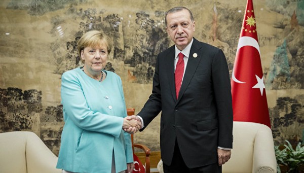 Merkel Türkiyənin Aİ üzvlüyünə dair son sözünü dedi