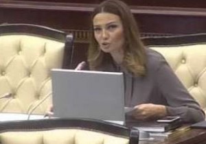 Qənirə Paşayeva: “Xahiş edirəm ki, bu cür qadağalar aradan qaldırılsın”