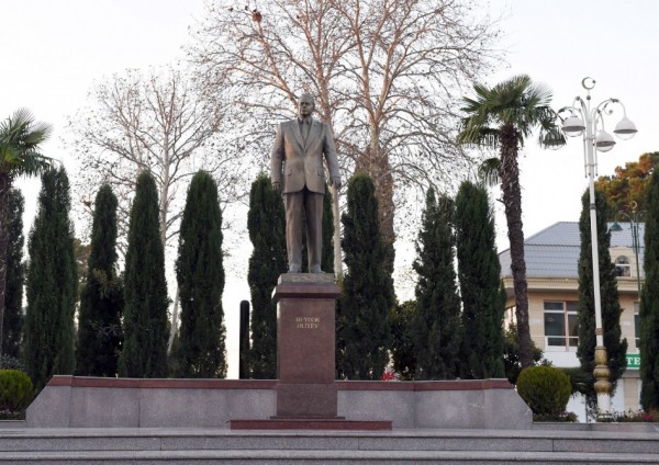 İlham Əliyev Tərtər rayonuna səfər edib