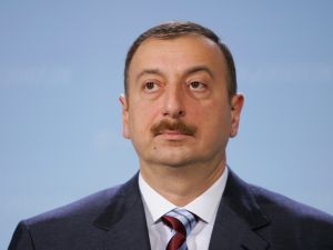 Prezident düşmənin atəşi nəticəsində Ağdamda ziyan dəymiş evlərin bərpası işləri ilə tanış olub