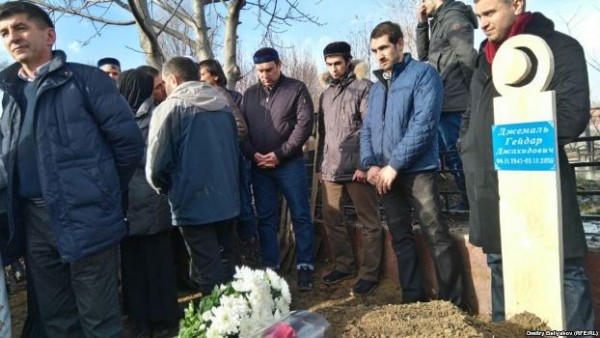 “Harada ölsəm, orada da basdırın“ - HEYDƏR CAMALIN DƏFNİNDƏN