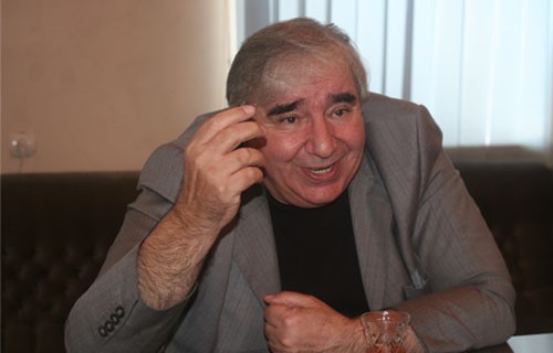 Bu dünyayla oynamamağı məsləhət görən Ramiz Rövşən 70-i tamamladı...