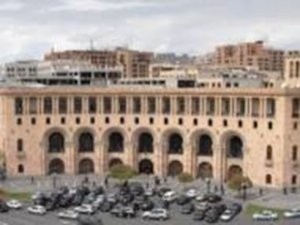 Ermənistan XİN-in binasını mehmanxanaya çevirəcəklər