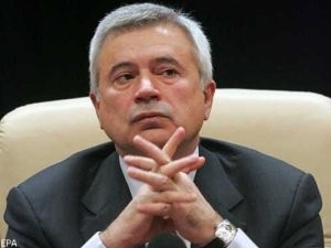 Rusiya azərbaycanlı milyarderə xəbərdarlıq etdi