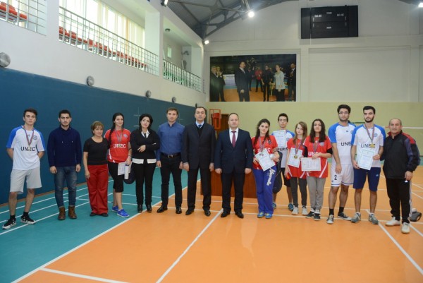 UNEC-in badmintonçuları güclərini sınayıblar