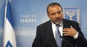 İsrailin müdafiə naziri yəhudiləri Fransanı tərk etməyə çağırdı